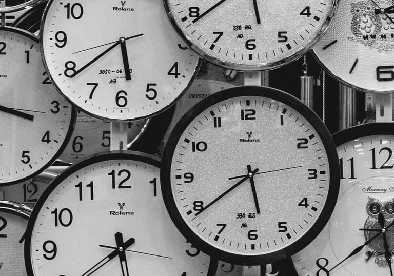 Multiple clocks showing various times – FDM Enterprises schedules MRI and CT service on your timeline
