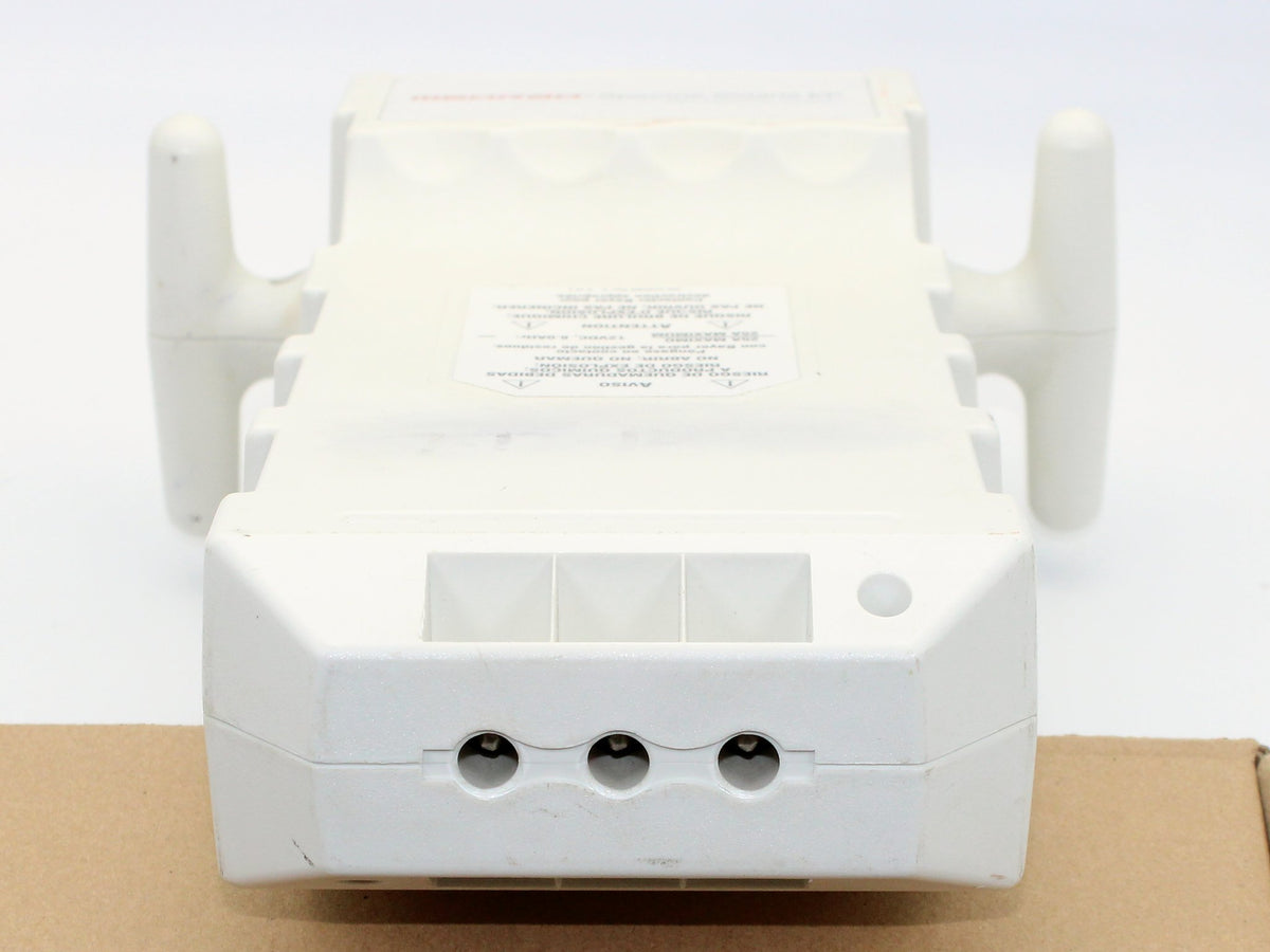 Connector end of a Spectris Solaris EP battery pack